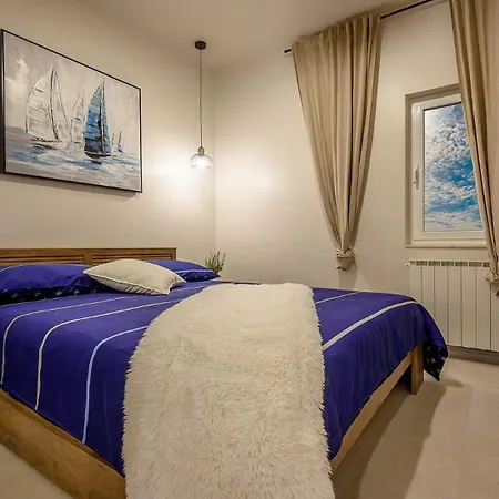 New ! Luxury Euphoria With Heated Infinity Pool * Solin
