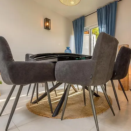 New ! Luxury Euphoria With Heated Infinity Pool Solin