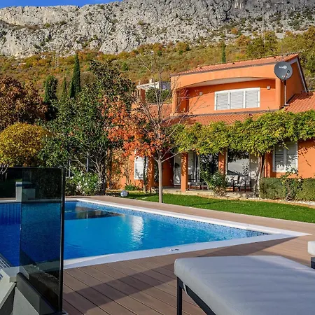 New ! Luxury Euphoria With Heated Infinity Pool Solin